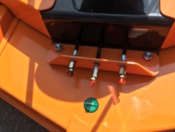 sichelmäher mit 3 horizontal angelegten messern 150cm mod dm 150