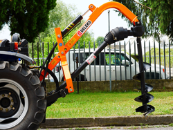 erdbohrer mit hydraulischen zylinderarm für traktoren mod l 50h