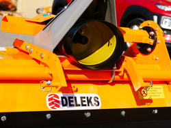 fräse für das zerhacken und mischen des einstreu von geflügelfarmen und kühställe pavo 160