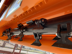 mittelschwerer mulcher mit hydraulische seitenverstellung für alle mittleren traktoren mit reifen oder gleisketten mod grizzly 220