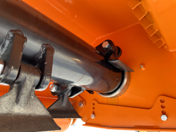 mittelschwerer mulcher mit hydraulische seitenverstellung für alle mittleren traktoren mit reifen oder gleisketten mod grizzly 180