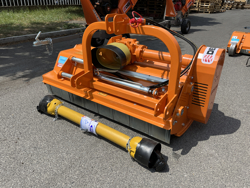 schlegelmäher mit hyadraulisch seitenverstellbar für mittelschwere traktoren leopard 160 sph