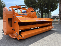 schlegelmäher mit hyadraulisch seitenverstellbar für mittelschwere traktoren leopard 160 sph