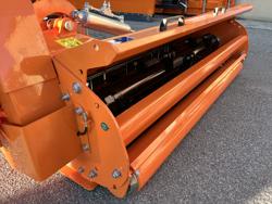 böschungsmulcher schwere ausführung für traktoren von 90 130 ps mod dragon 200