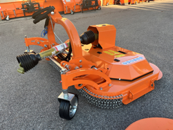 sichelmäher mit 8 horizontal angelegten messern 150cm mod dm150 interfila