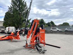 hydraulischer böschungsmulcher mit auslegearm für traktor mod merlo