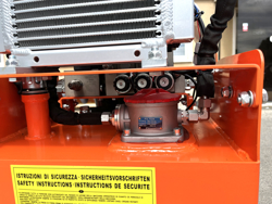 hydraulischer böschungsmulcher mit auslegearm für traktor mod merlo