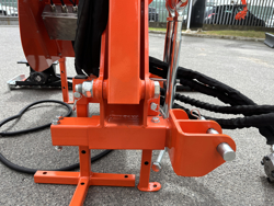 hydraulischer böschungsmulcher mit auslegearm für traktor mod merlo