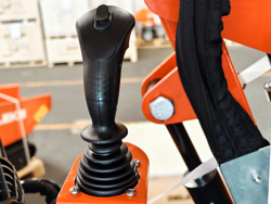 hydraulischer böschungsmulcher mit auslegearm für traktor mod merlo