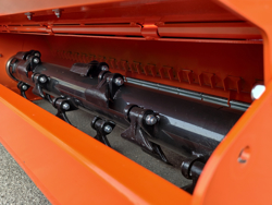 mittelschwerer mulcher mit hydraulische seitenverstellung für alle mittleren traktoren mit reifen oder gleisketten mod cervo 180