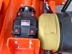 mittelschwerer mulcher mit hydraulische seitenverstellung für alle mittleren traktoren mit reifen oder gleisketten mod cervo 180