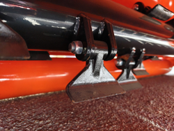 mittelschwerer mulcher mit hydraulische seitenverstellung für alle mittleren traktoren mit reifen oder gleisketten mod cervo 200