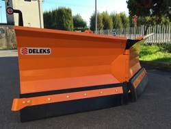 snowplow with 3 point linkage for tractor lnv 220 c