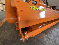 shredder with hydraulic side shift for orchard tractors mod jaguar 170